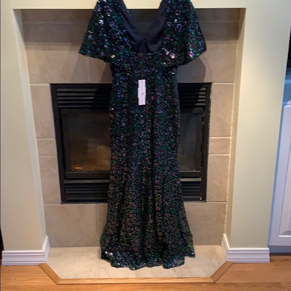 Gorgeous elegant dress - Picture 8 of 9